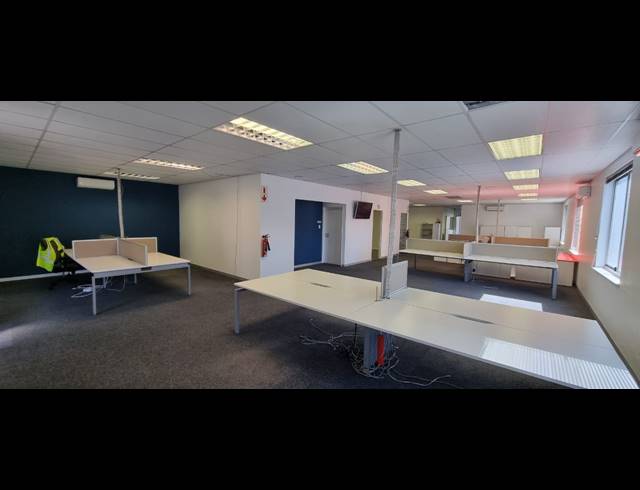 2,549M² WAREHOUSE TO LET IN AIRPORT INDUSTRIA